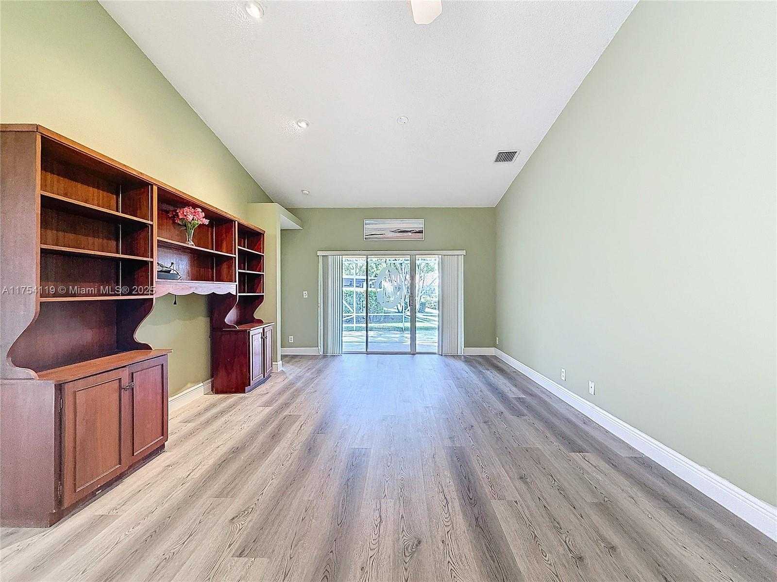 Small Image of 139 SAUSALITO DR, Boynton Beach Number 6