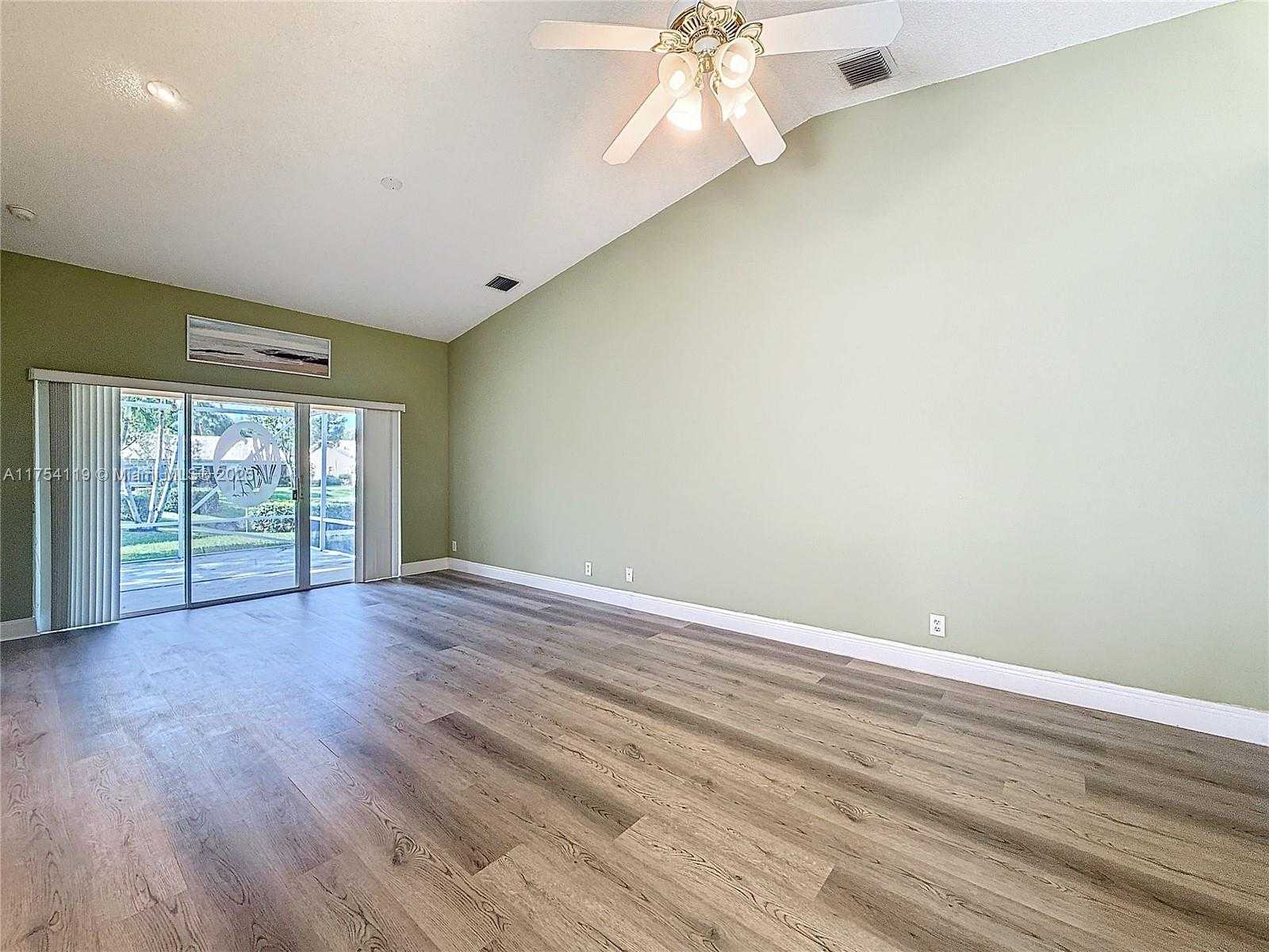 Small Image of 139 SAUSALITO DR, Boynton Beach Number 7