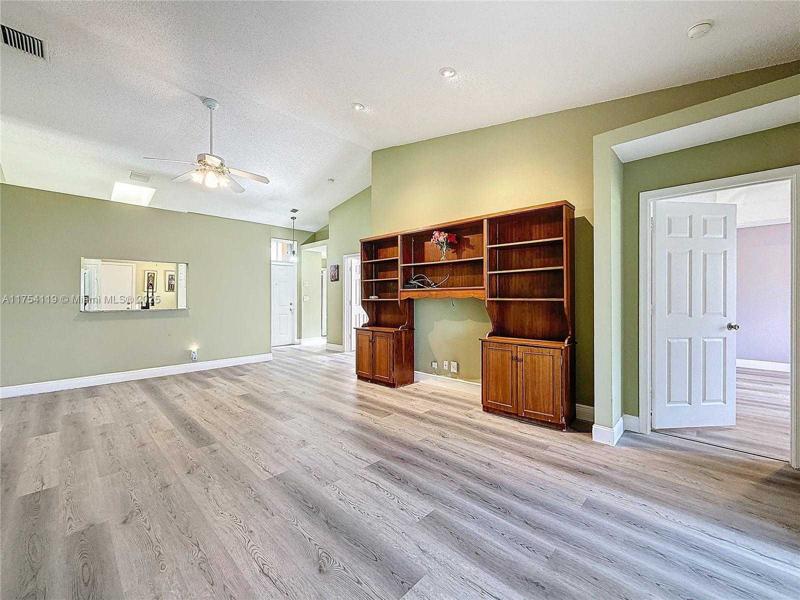 Small Image of 139 SAUSALITO DR, Boynton Beach Number 8