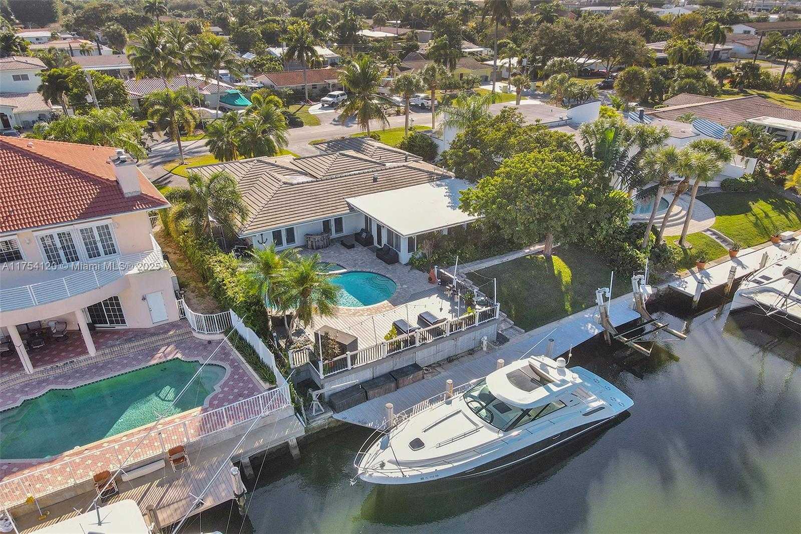 Small Image of 2661 NORTH EAST 22ND CT, Pompano Beach Number 2