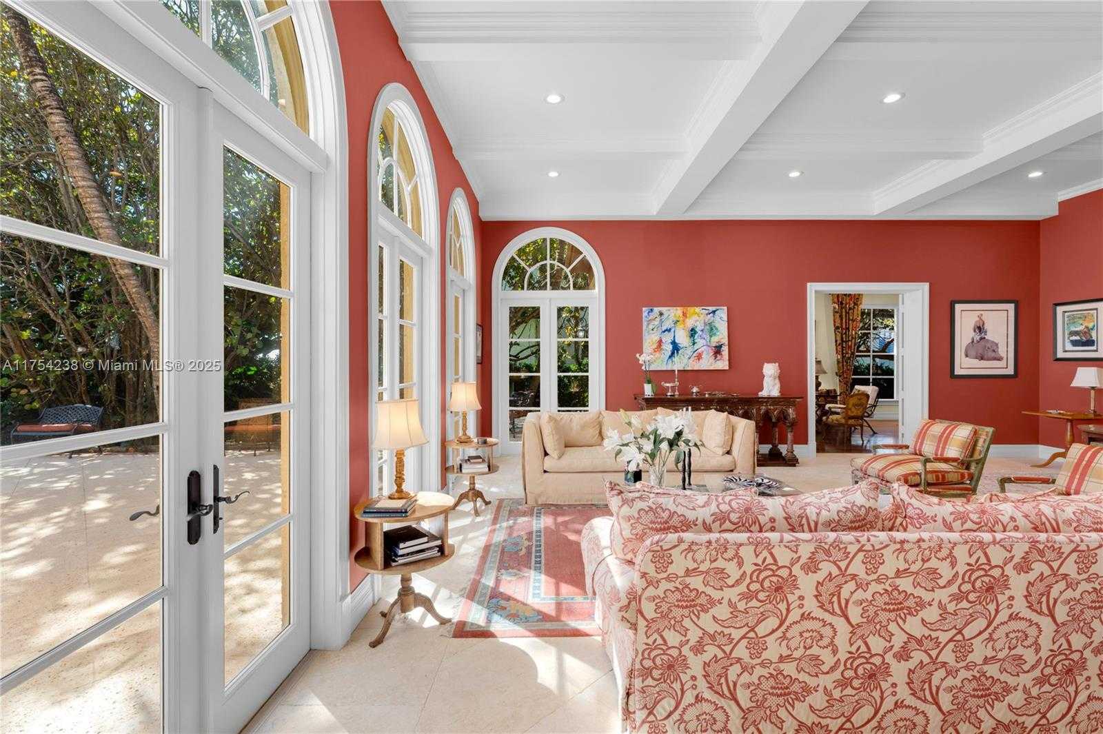 Small Image of 1091 HILLSBORO MILE, Hillsboro Beach Number 11