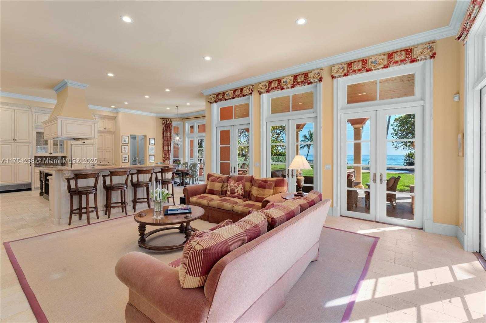 Small Image of 1091 HILLSBORO MILE, Hillsboro Beach Number 15