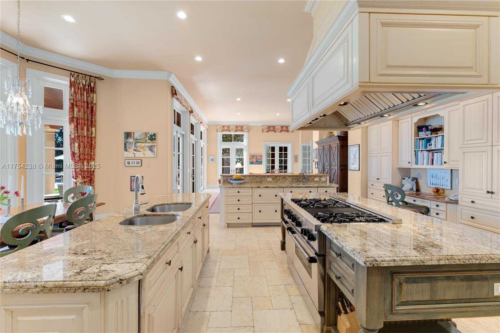 Small Image of 1091 HILLSBORO MILE, Hillsboro Beach Number 20