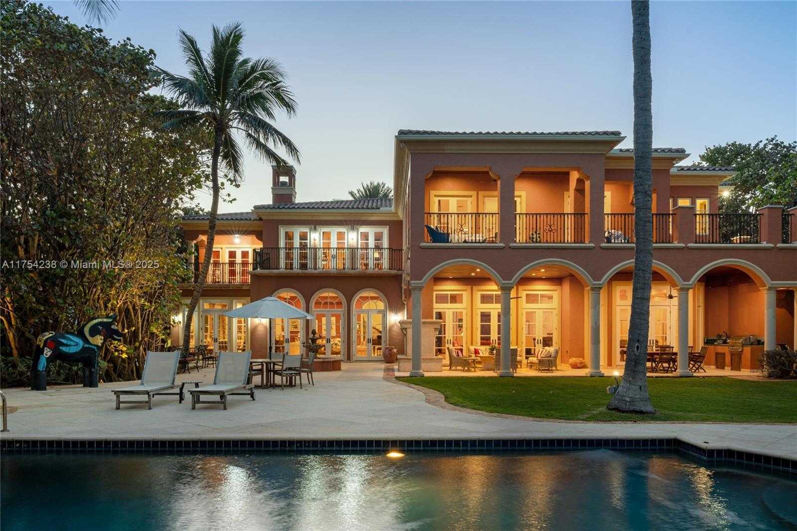 Small Image of 1091 HILLSBORO MILE, Hillsboro Beach Number 24