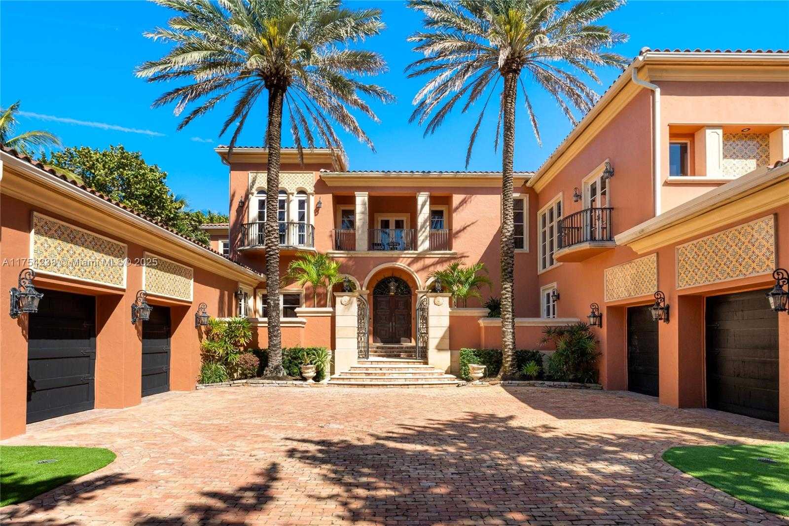 Small Image of 1091 HILLSBORO MILE, Hillsboro Beach Number 3