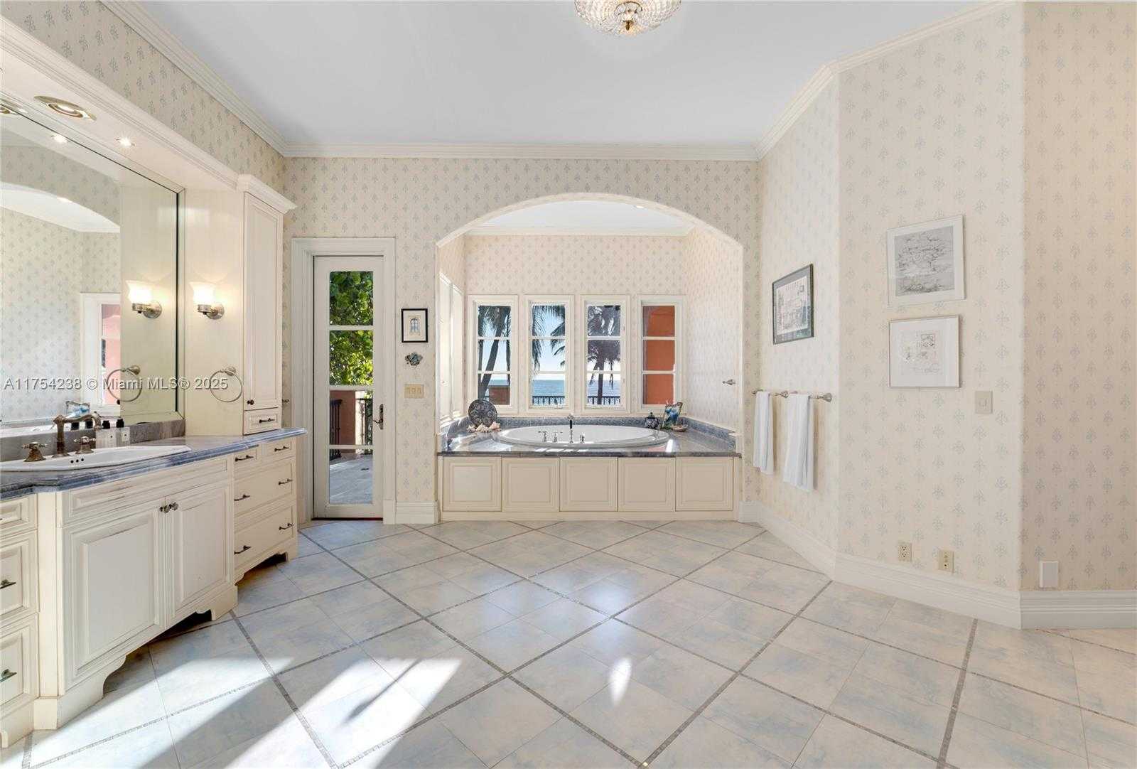 Small Image of 1091 HILLSBORO MILE, Hillsboro Beach Number 33