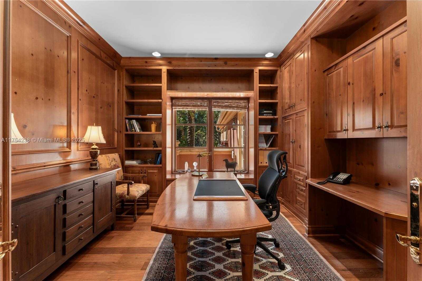 Small Image of 1091 HILLSBORO MILE, Hillsboro Beach Number 40