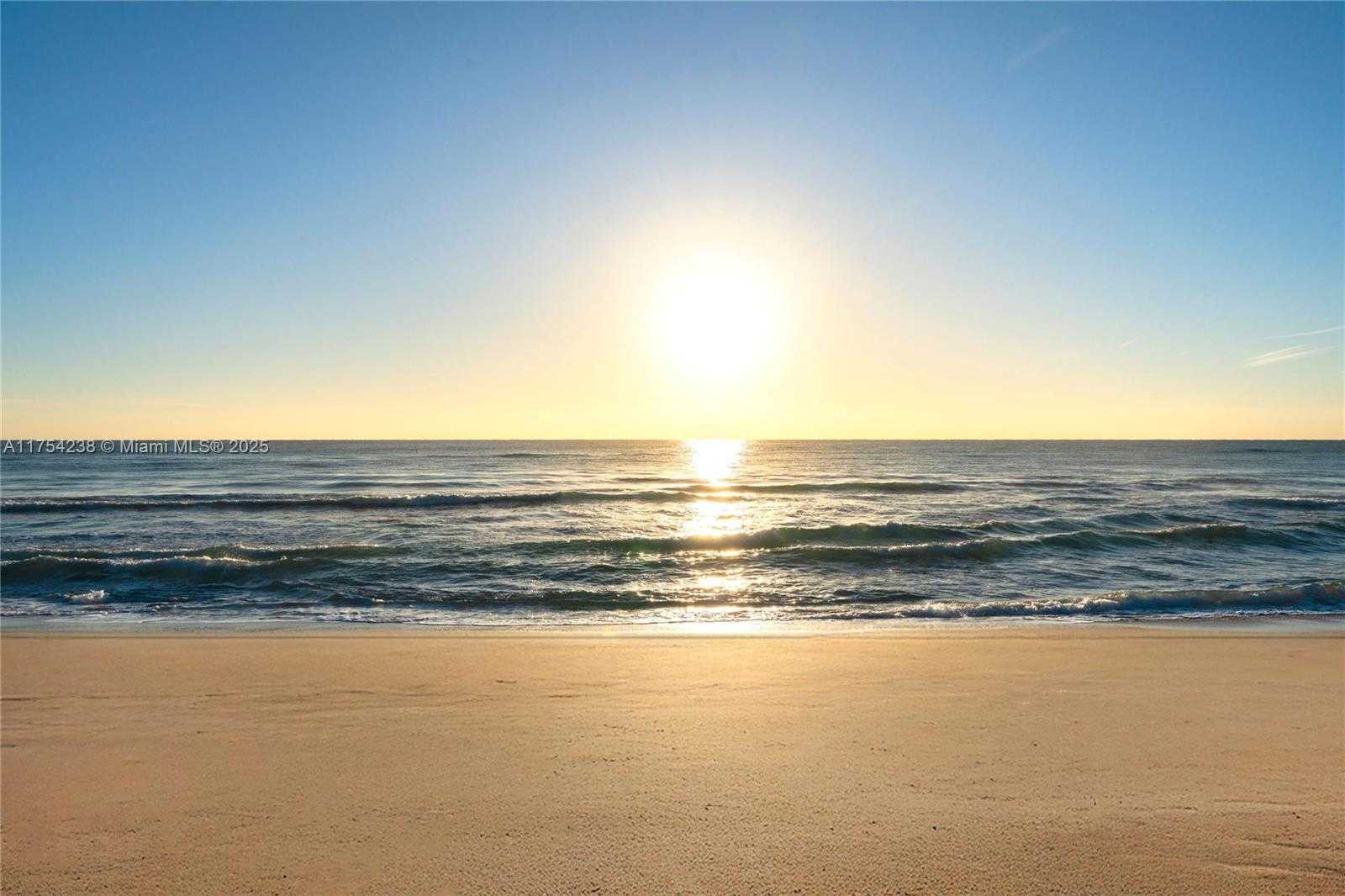 Small Image of 1091 HILLSBORO MILE, Hillsboro Beach Number 54