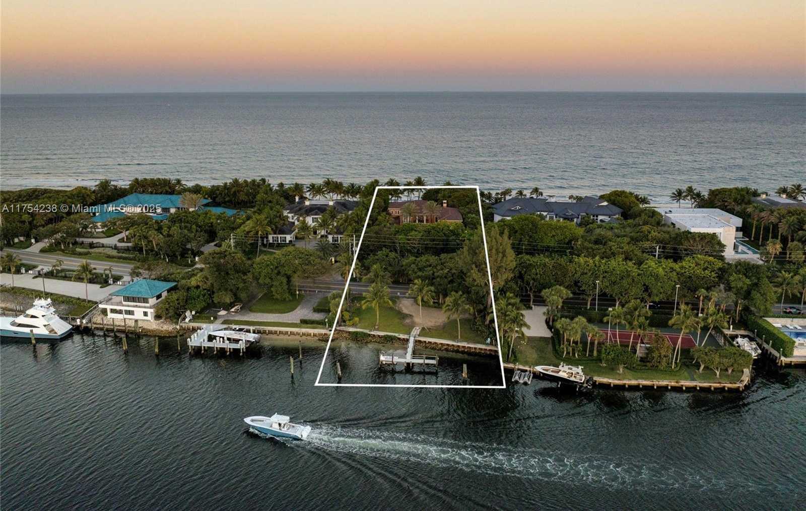 Small Image of 1091 HILLSBORO MILE, Hillsboro Beach Number 60