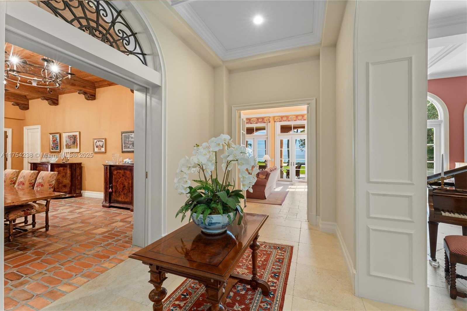 Small Image of 1091 HILLSBORO MILE, Hillsboro Beach Number 8