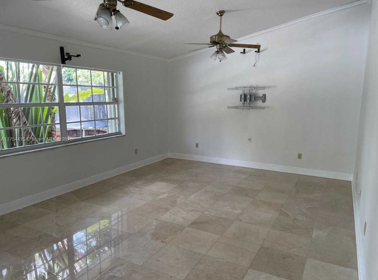 Small Image of 15030 SOUTH WEST 89TH AVE, Palmetto Bay Number 10