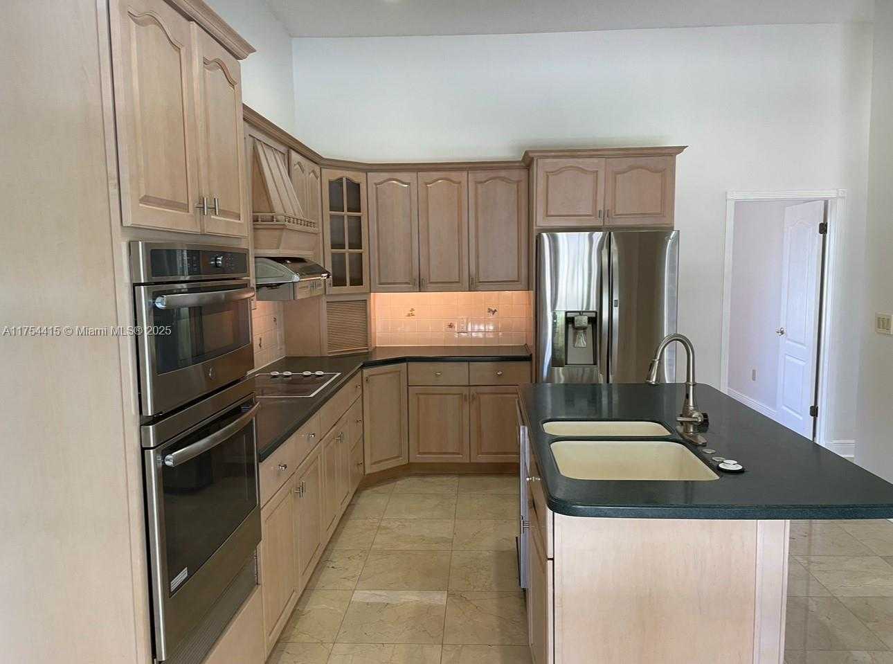 Small Image of 15030 SOUTH WEST 89TH AVE, Palmetto Bay Number 12