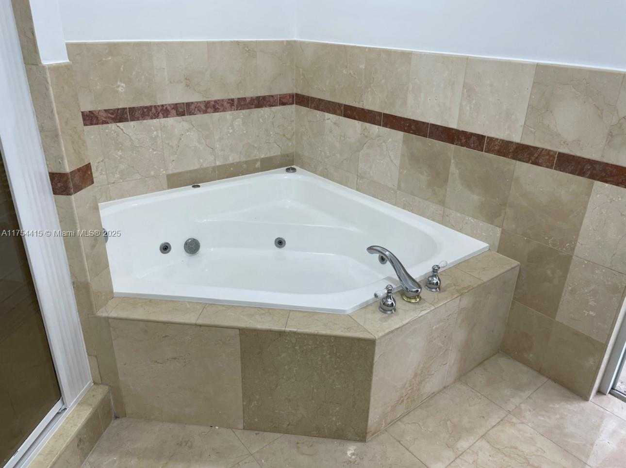 Small Image of 15030 SOUTH WEST 89TH AVE, Palmetto Bay Number 14
