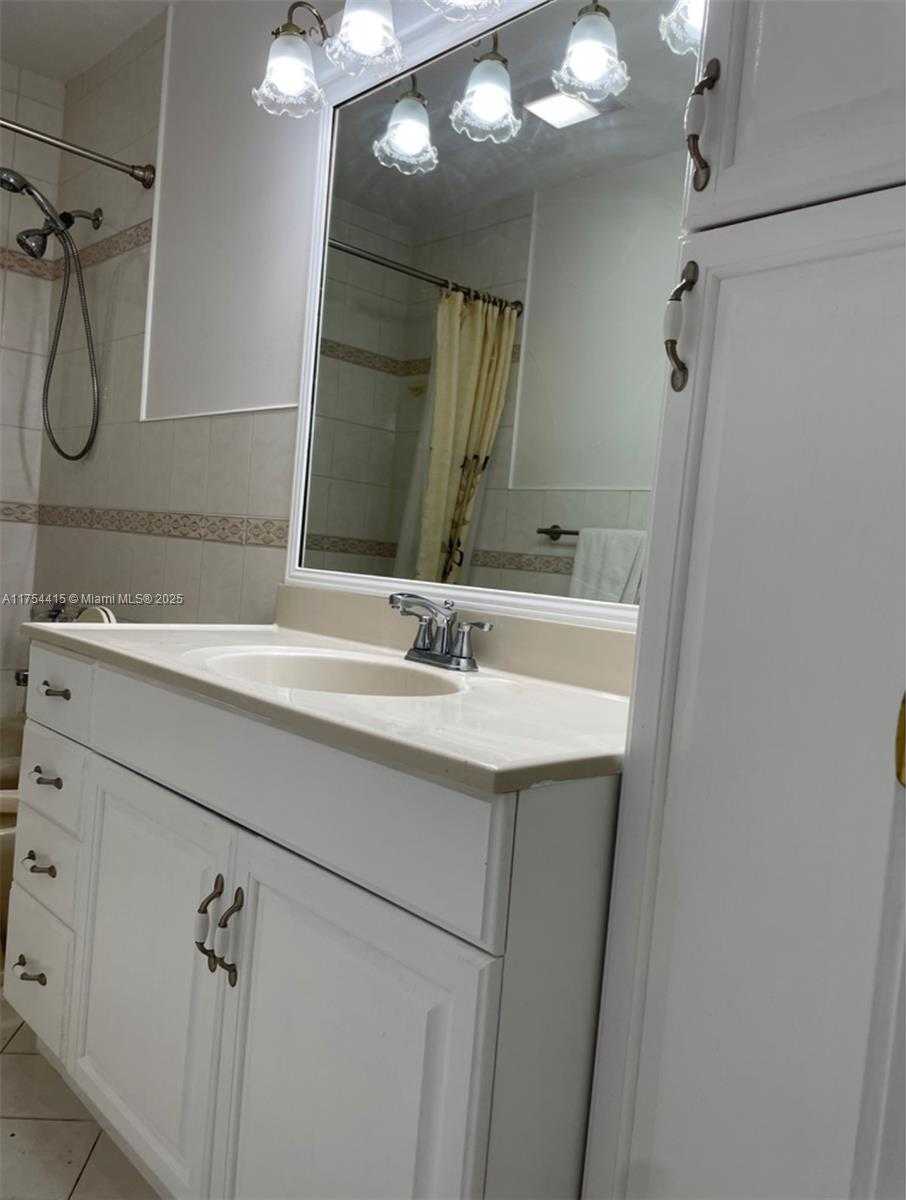 Small Image of 15030 SOUTH WEST 89TH AVE, Palmetto Bay Number 20