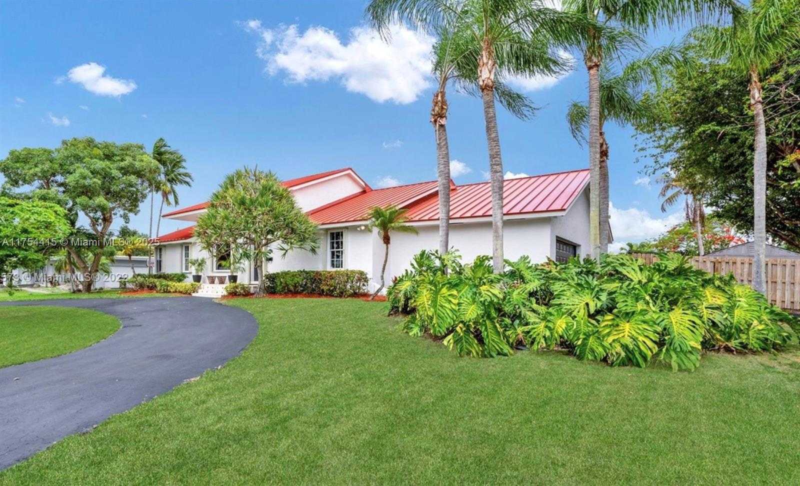 Small Image of 15030 SOUTH WEST 89TH AVE, Palmetto Bay Number 22