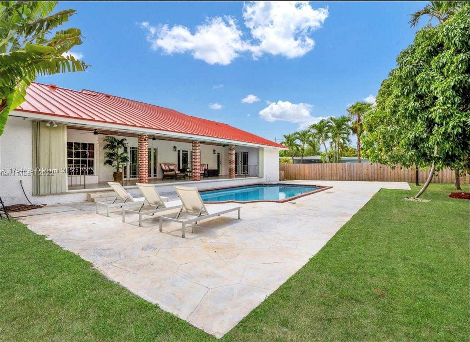 Small Image of 15030 SOUTH WEST 89TH AVE, Palmetto Bay Number 4