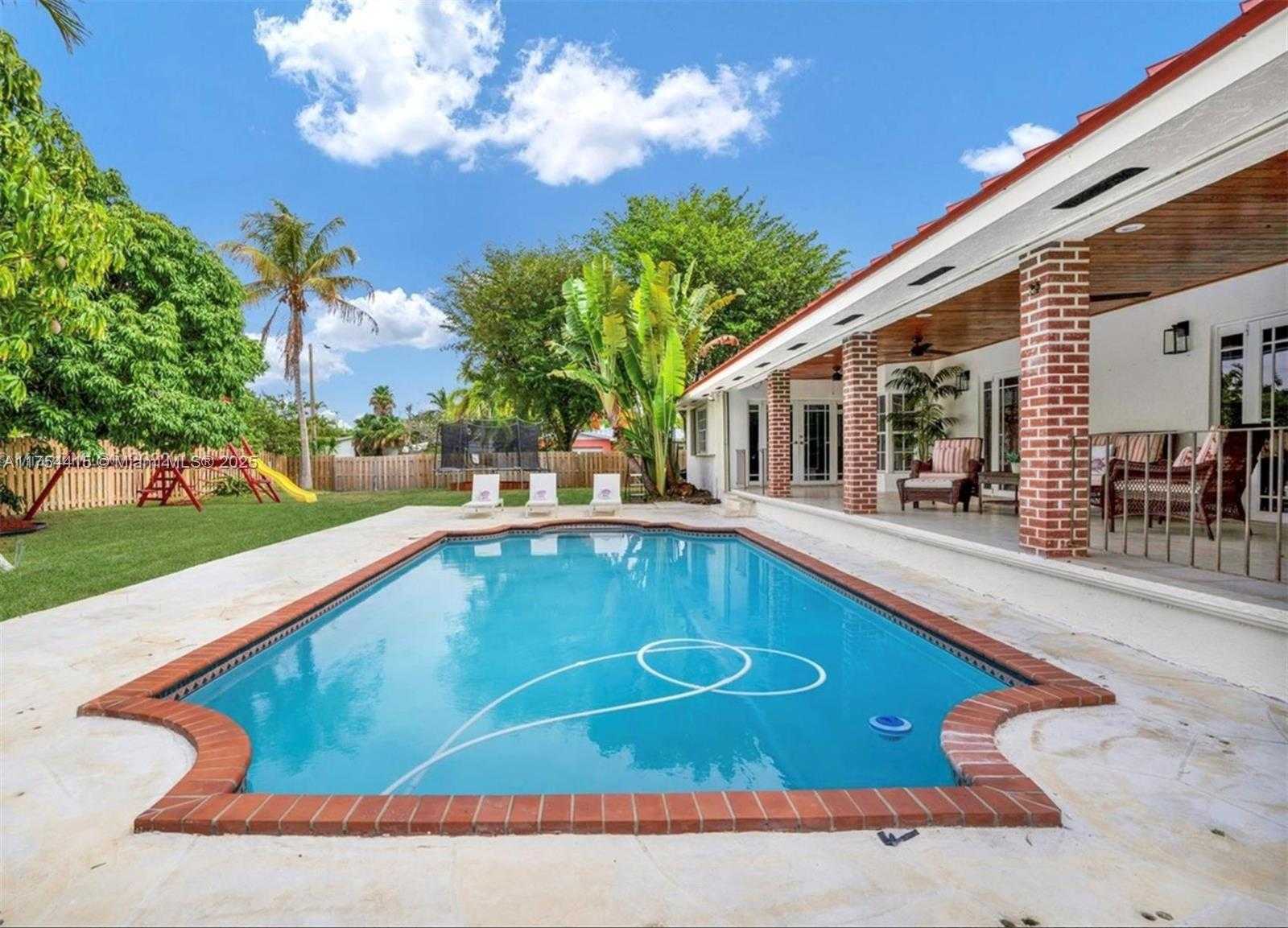 Small Image of 15030 SOUTH WEST 89TH AVE, Palmetto Bay Number 5