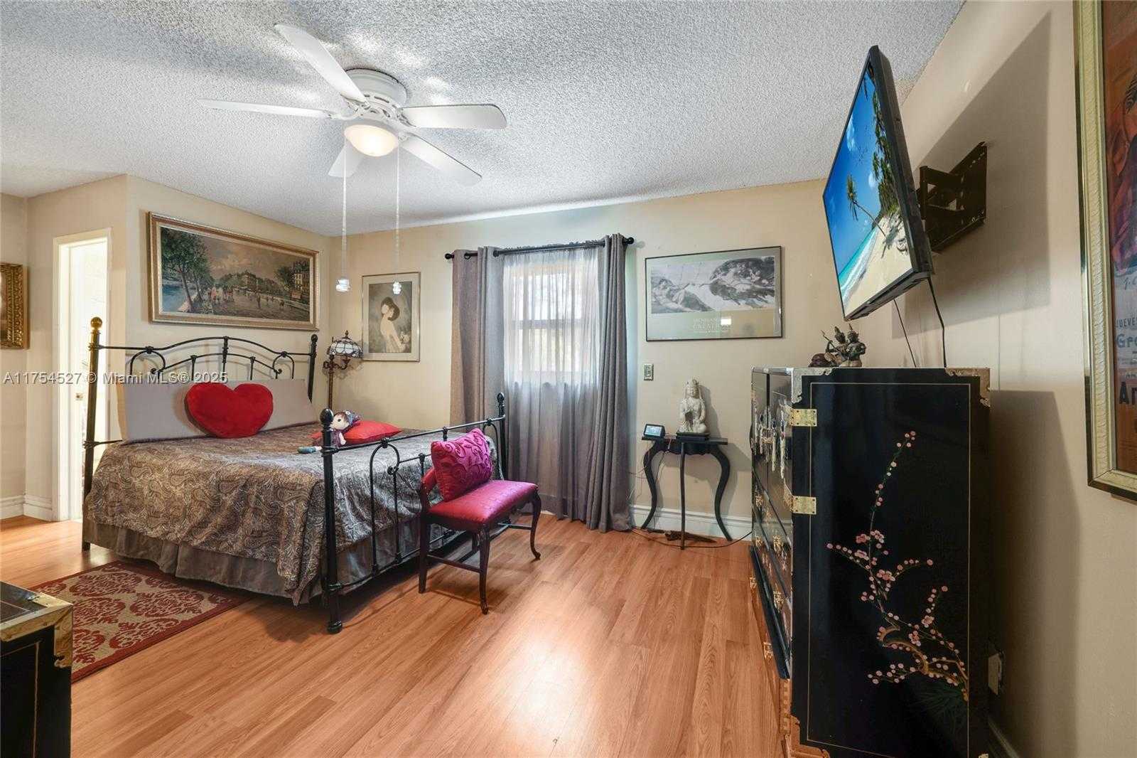 Small Image of 9400 NORTH WEST 70TH ST, Tamarac Number 17