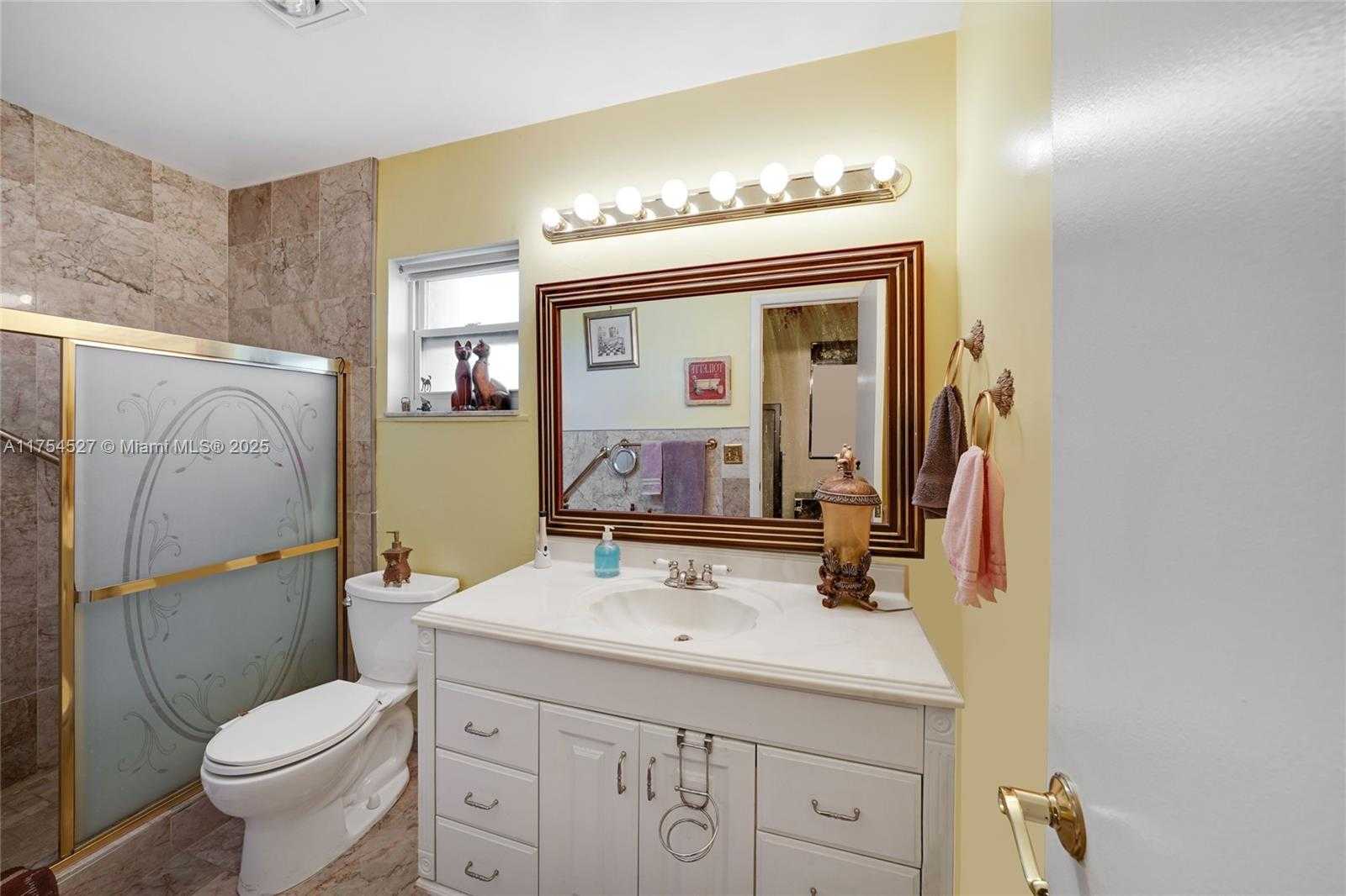 Small Image of 9400 NORTH WEST 70TH ST, Tamarac Number 19