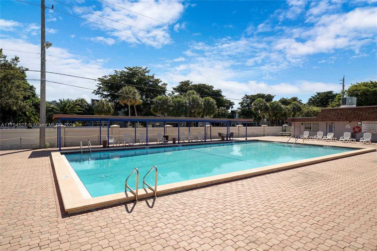 Small Image of 9400 NORTH WEST 70TH ST, Tamarac Number 2