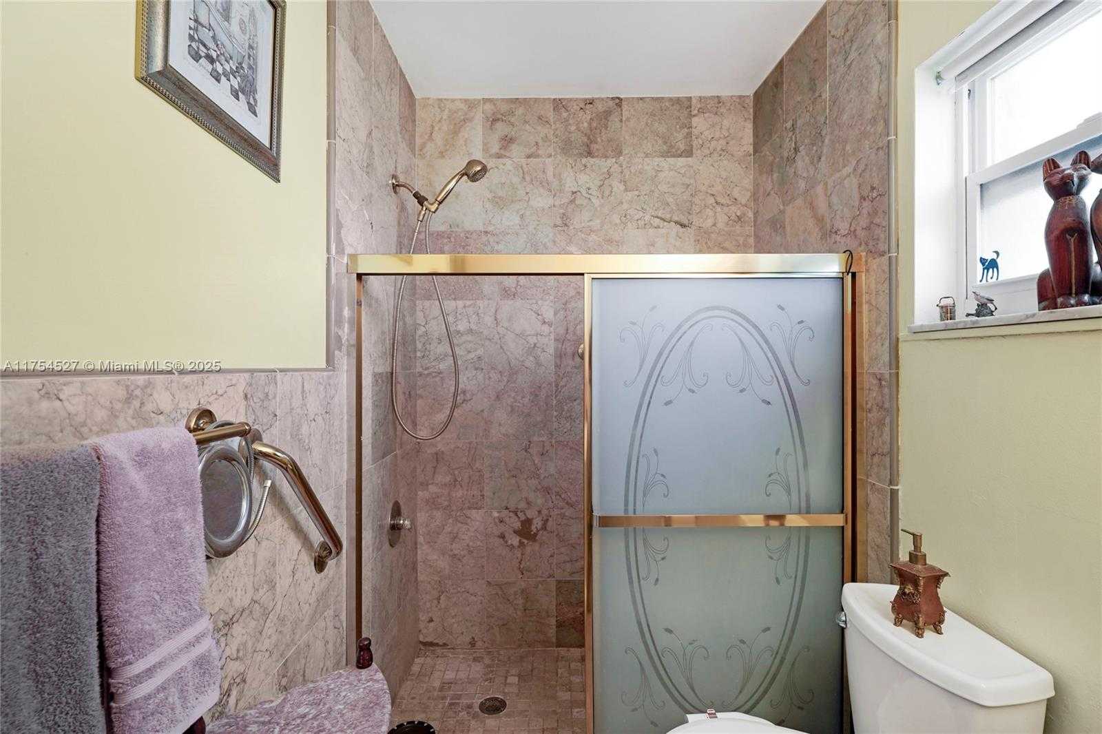 Small Image of 9400 NORTH WEST 70TH ST, Tamarac Number 20