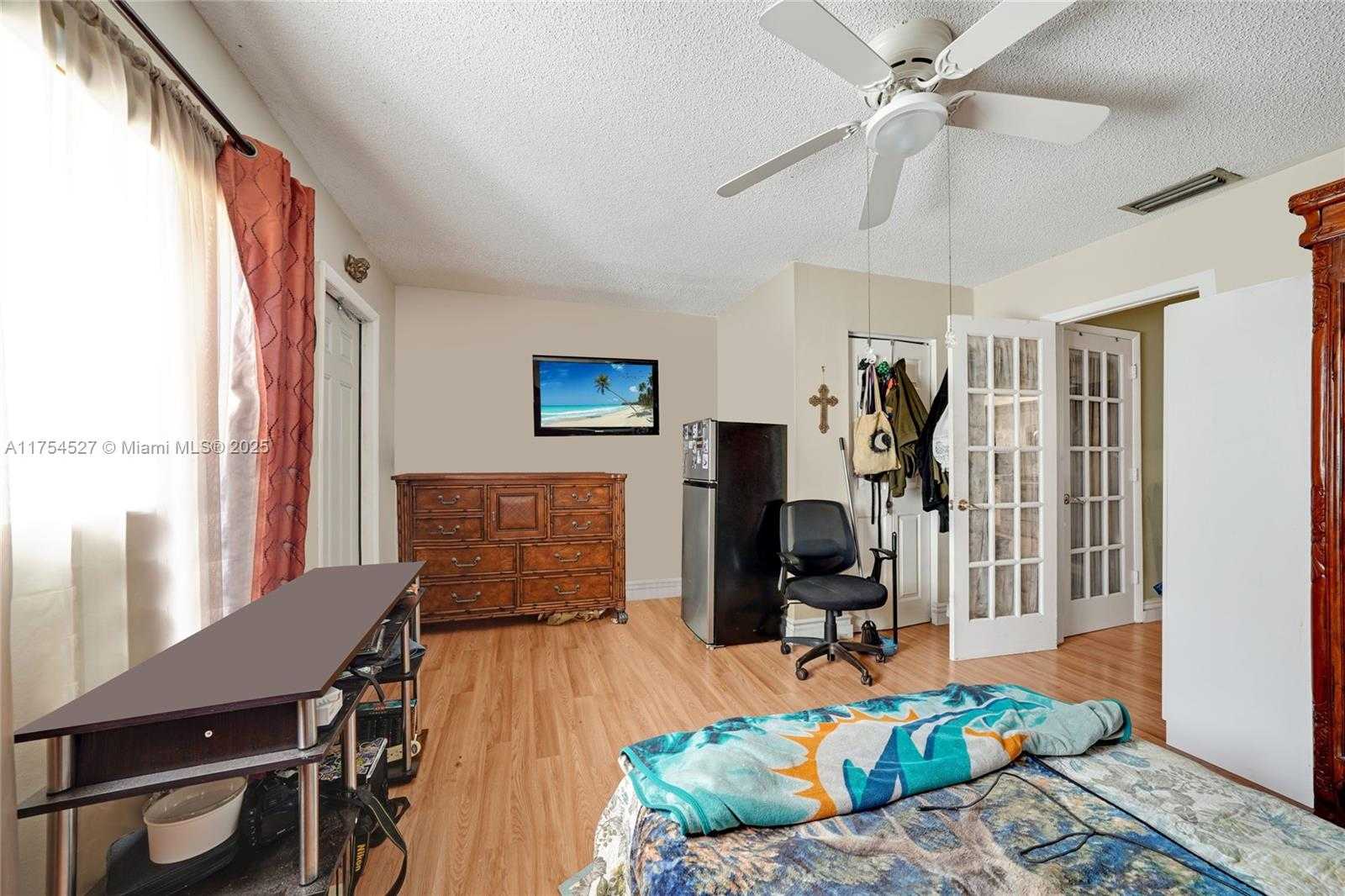 Small Image of 9400 NORTH WEST 70TH ST, Tamarac Number 23