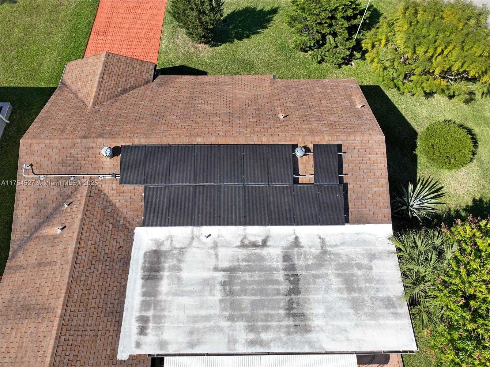 Small Image of 9400 NORTH WEST 70TH ST, Tamarac Number 41