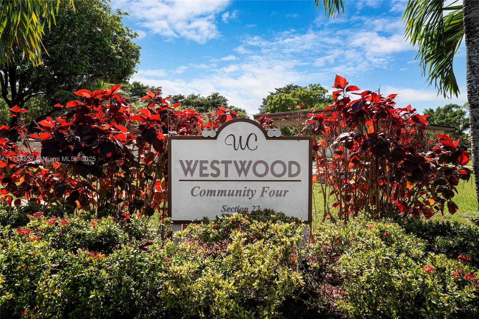 Small Image of 9400 NORTH WEST 70TH ST, Tamarac Number 46
