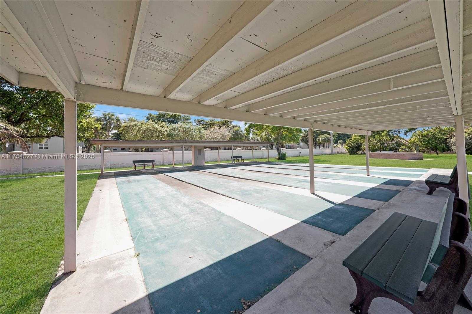 Small Image of 9400 NORTH WEST 70TH ST, Tamarac Number 47