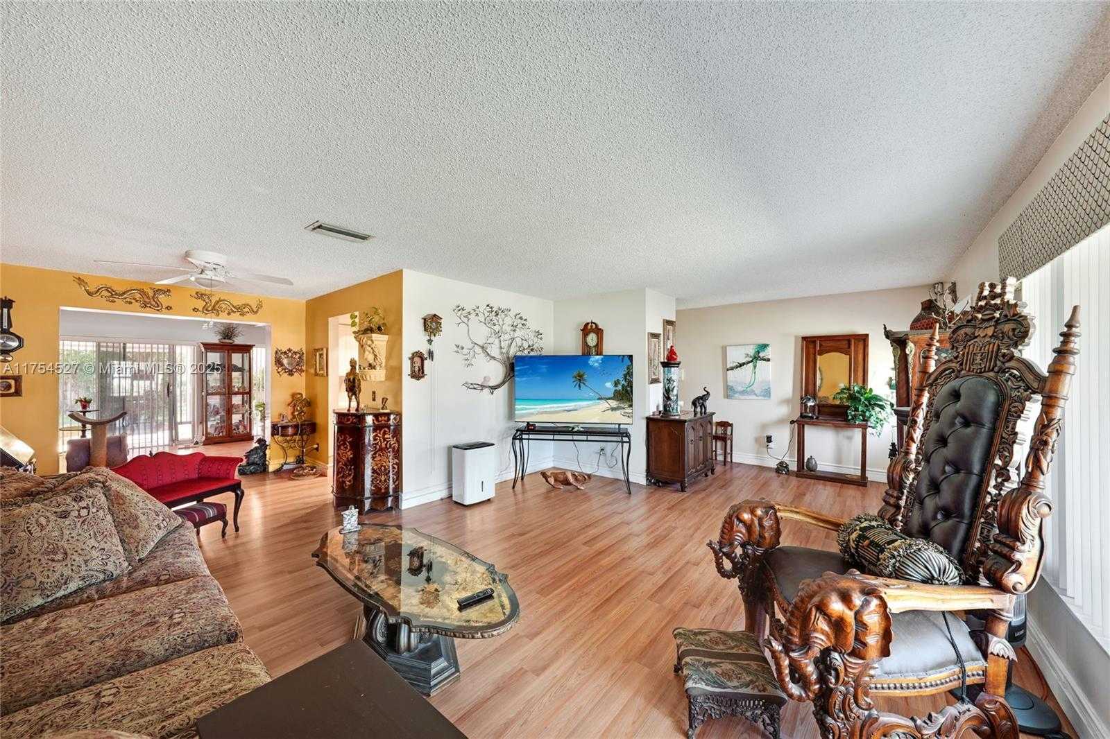 Small Image of 9400 NORTH WEST 70TH ST, Tamarac Number 6