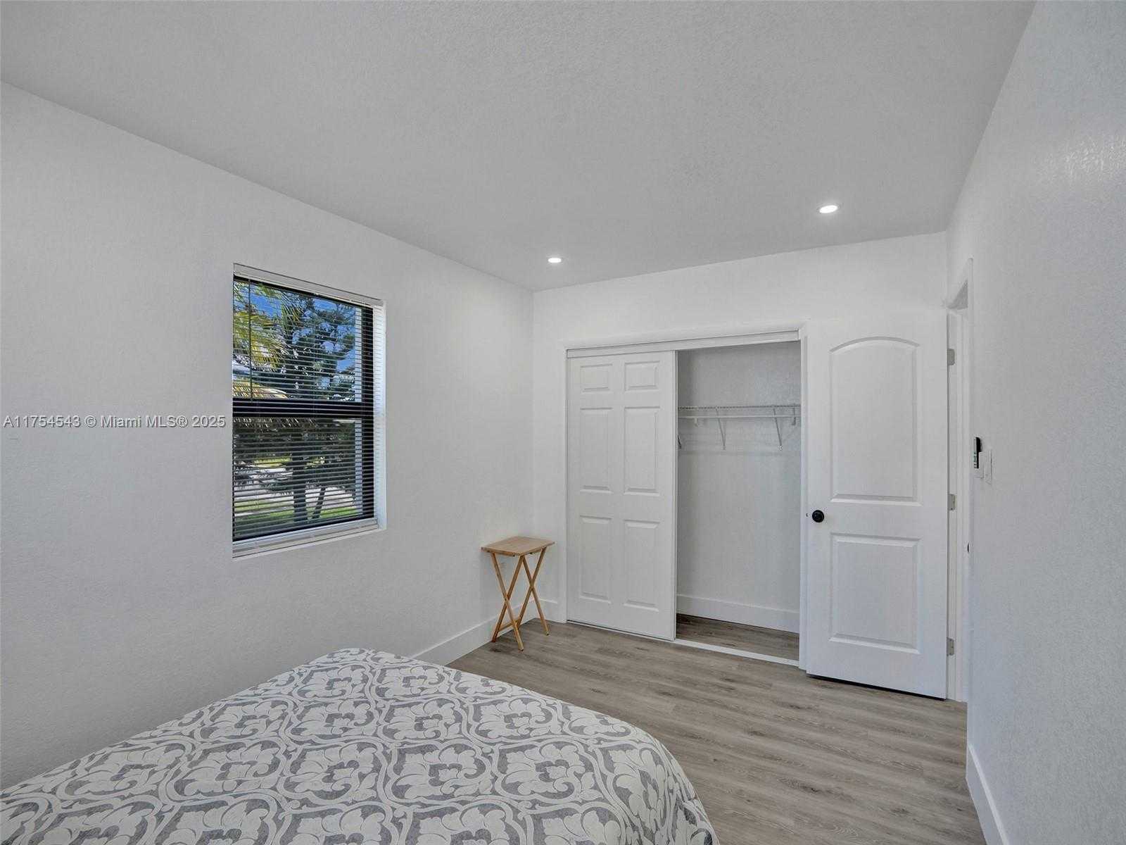 Small Image of 905 SOUTH WEST 22ND ST, Fort Lauderdale Number 15
