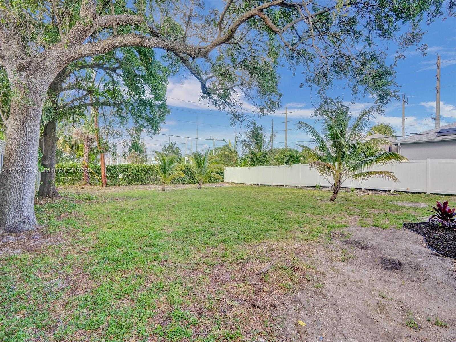 Small Image of 905 SOUTH WEST 22ND ST, Fort Lauderdale Number 22