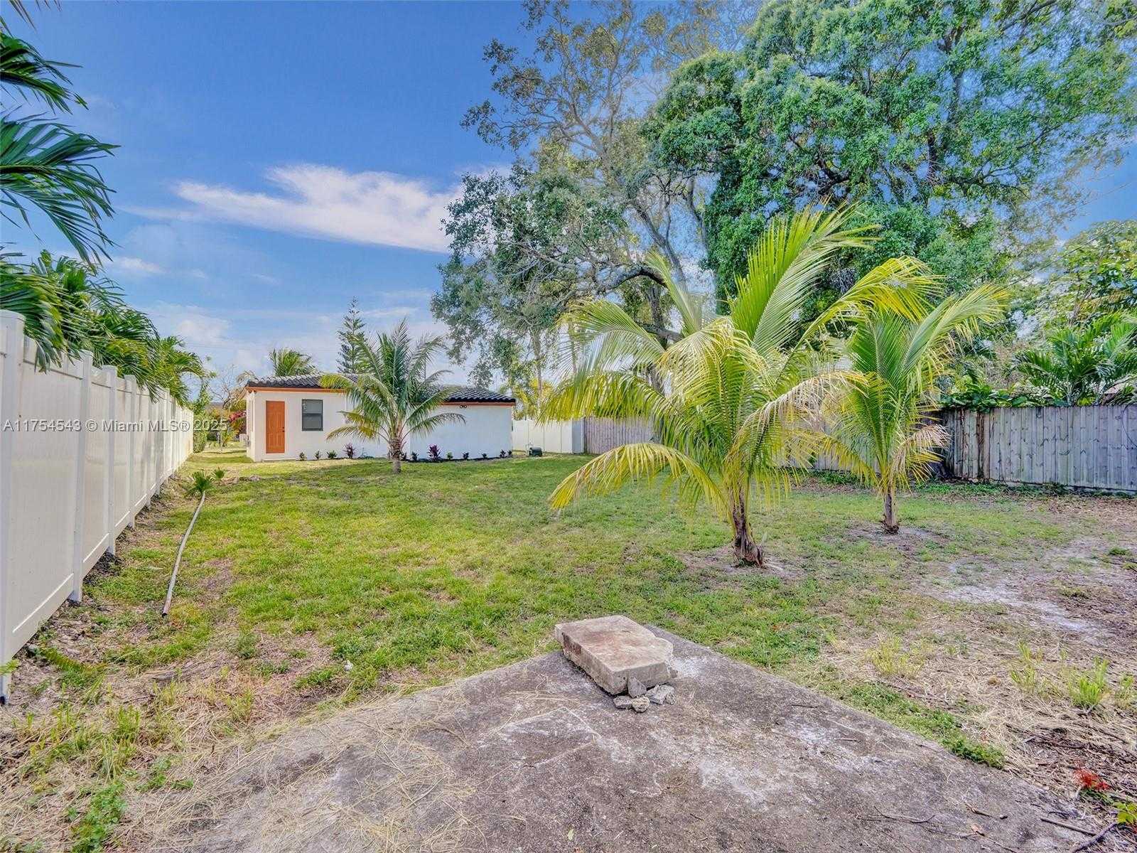 Small Image of 905 SOUTH WEST 22ND ST, Fort Lauderdale Number 23