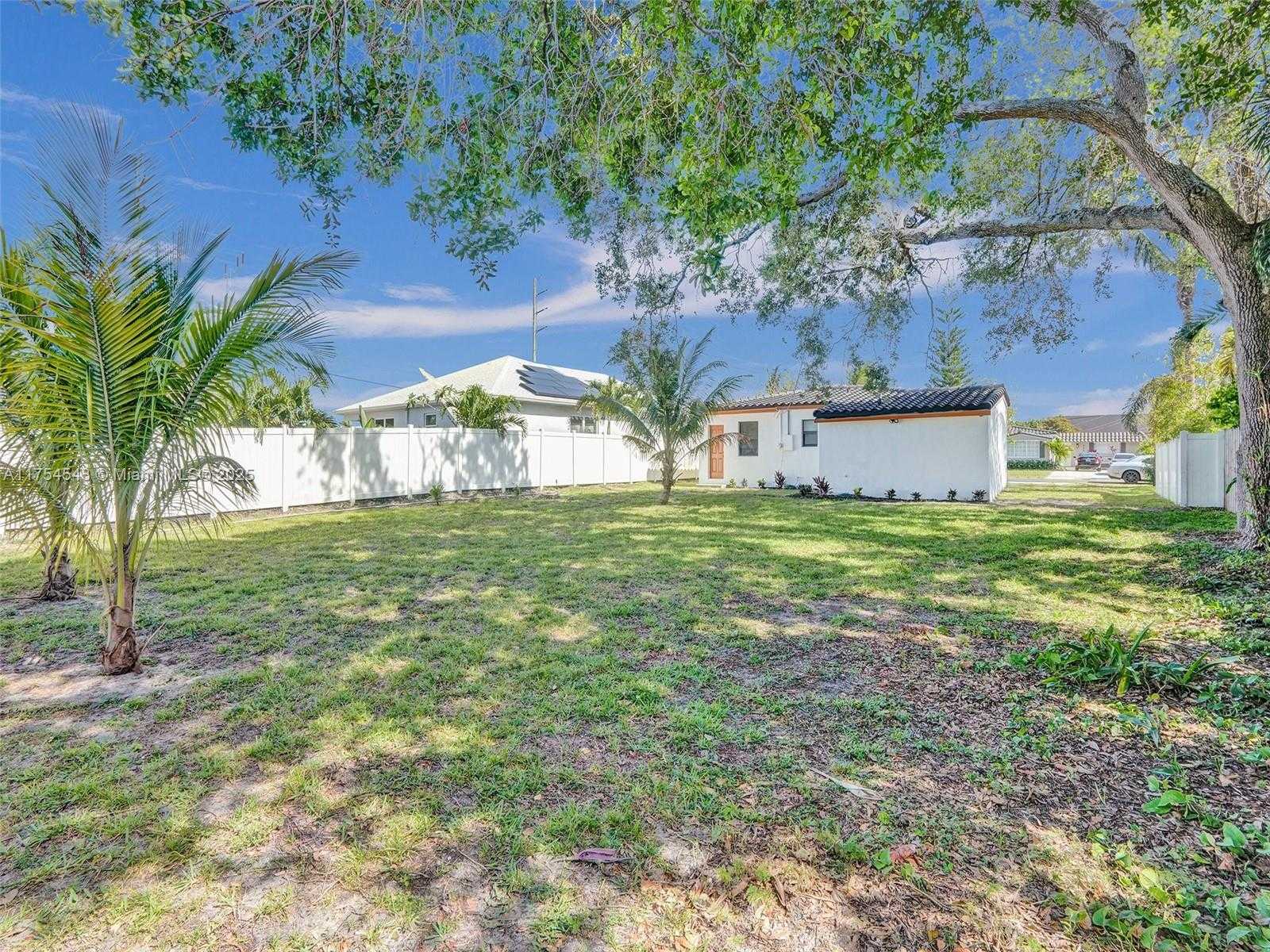 Small Image of 905 SOUTH WEST 22ND ST, Fort Lauderdale Number 25