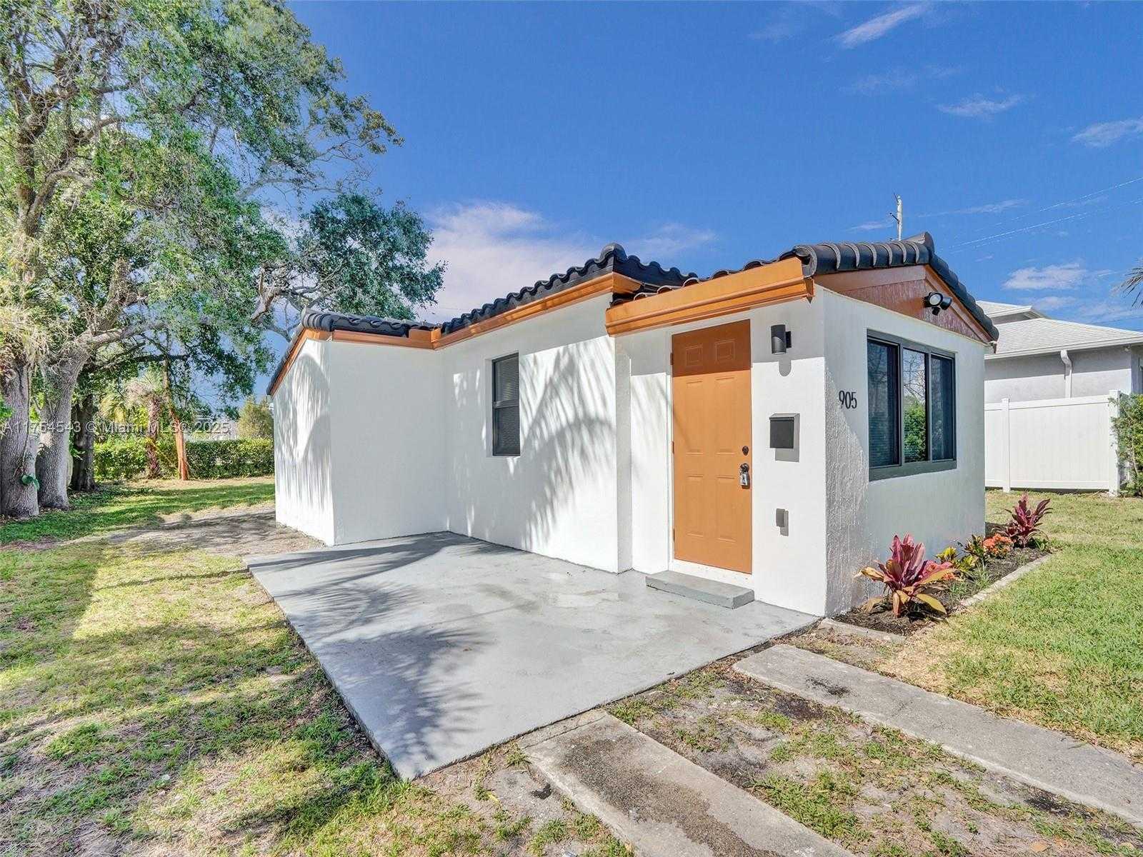 Small Image of 905 SOUTH WEST 22ND ST, Fort Lauderdale Number 3
