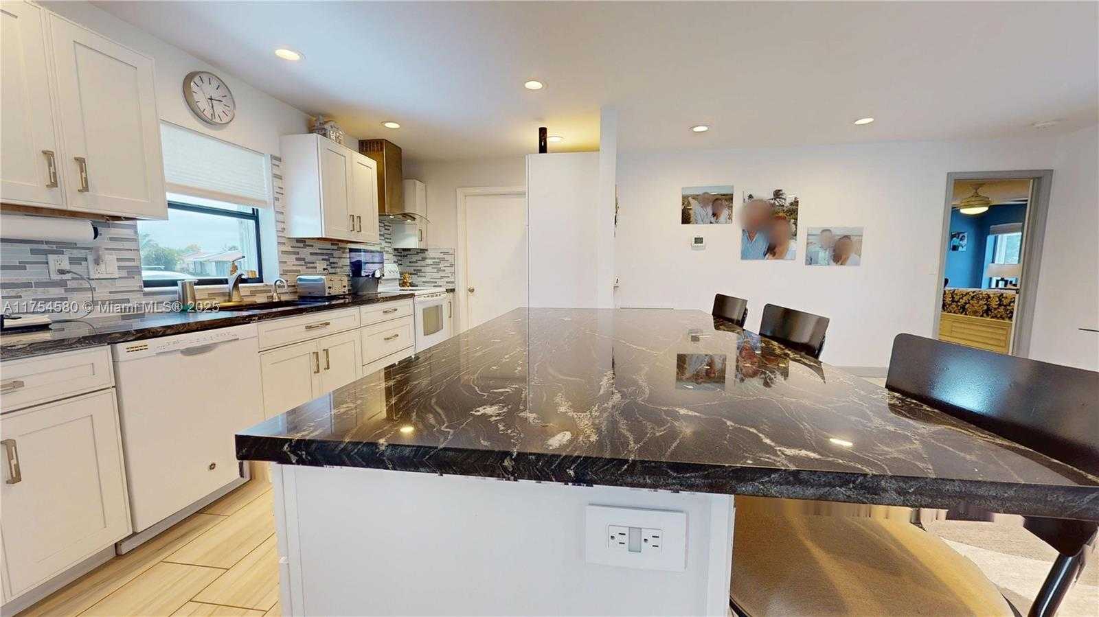 Small Image of 6455 HITCHIN POST WAY, Delray Beach Number 3