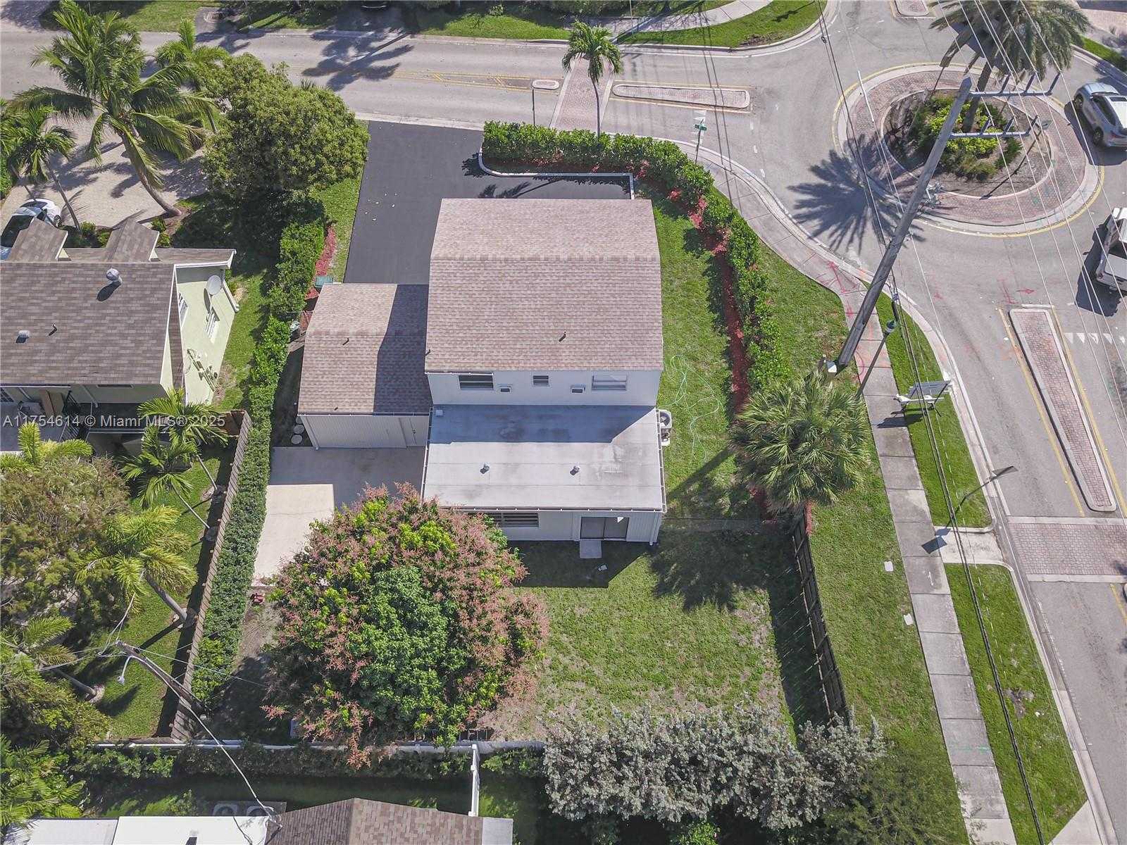 Small Image of 3821 NORTH EAST 16TH AVE, Oakland Park Number 12