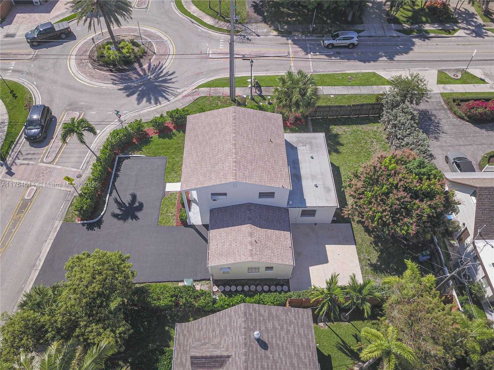 Small Image of 3821 NORTH EAST 16TH AVE, Oakland Park Number 14