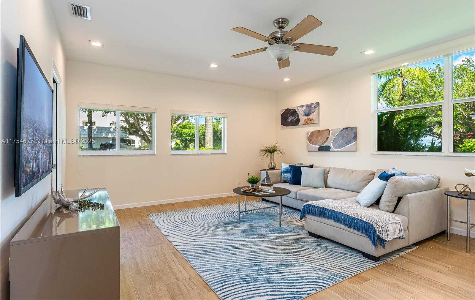 Small Image of 1284 NORTH EAST 94TH ST, Miami Shores Number 11