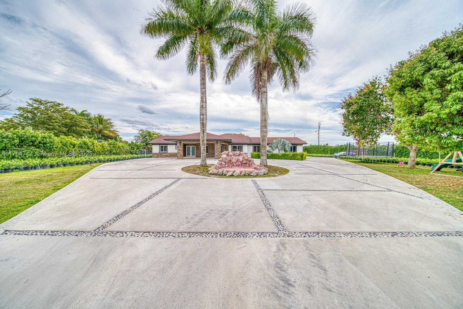 Small Image of 19390 SOUTH WEST 312TH ST, Homestead Number 5