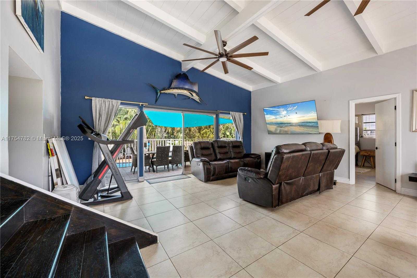 Small Image of 2413 SUGARLOAF LN, Fort Lauderdale Number 18