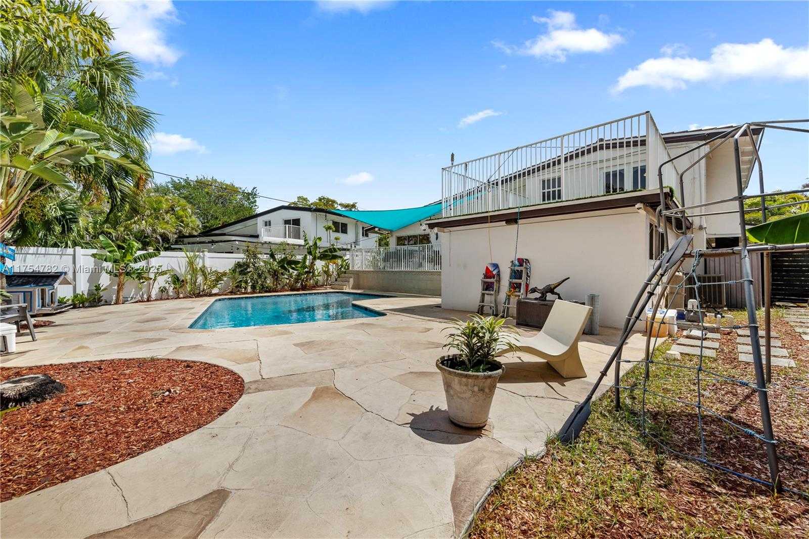 Small Image of 2413 SUGARLOAF LN, Fort Lauderdale Number 25