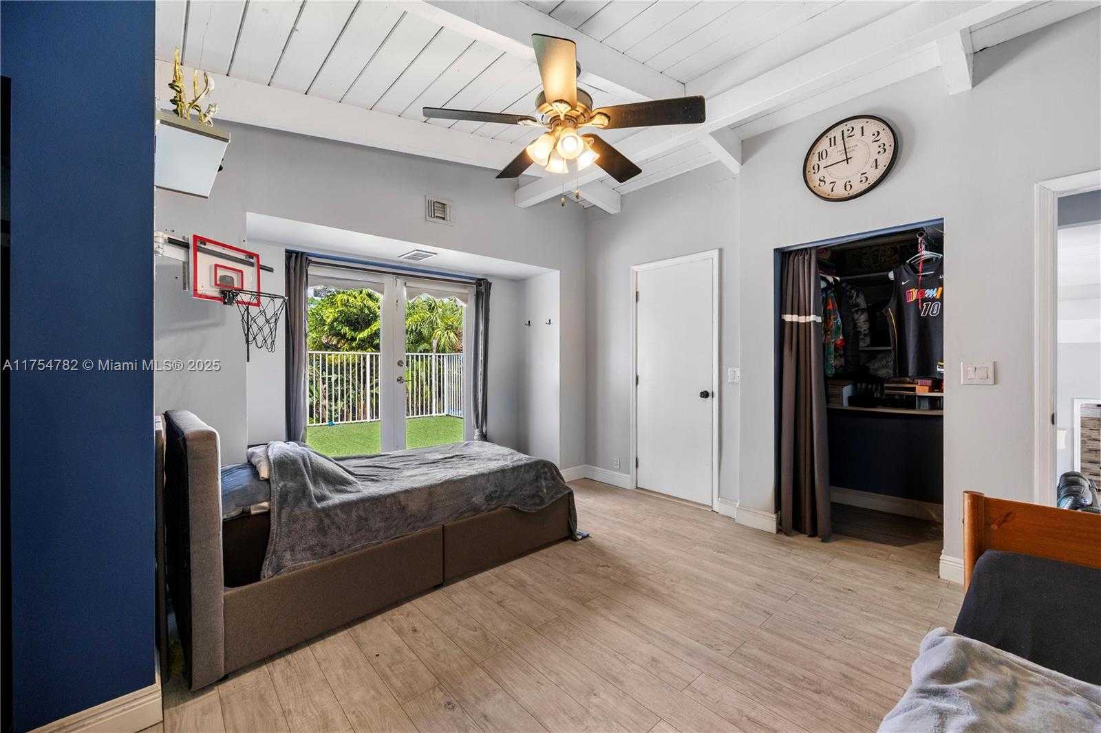 Small Image of 2413 SUGARLOAF LN, Fort Lauderdale Number 29