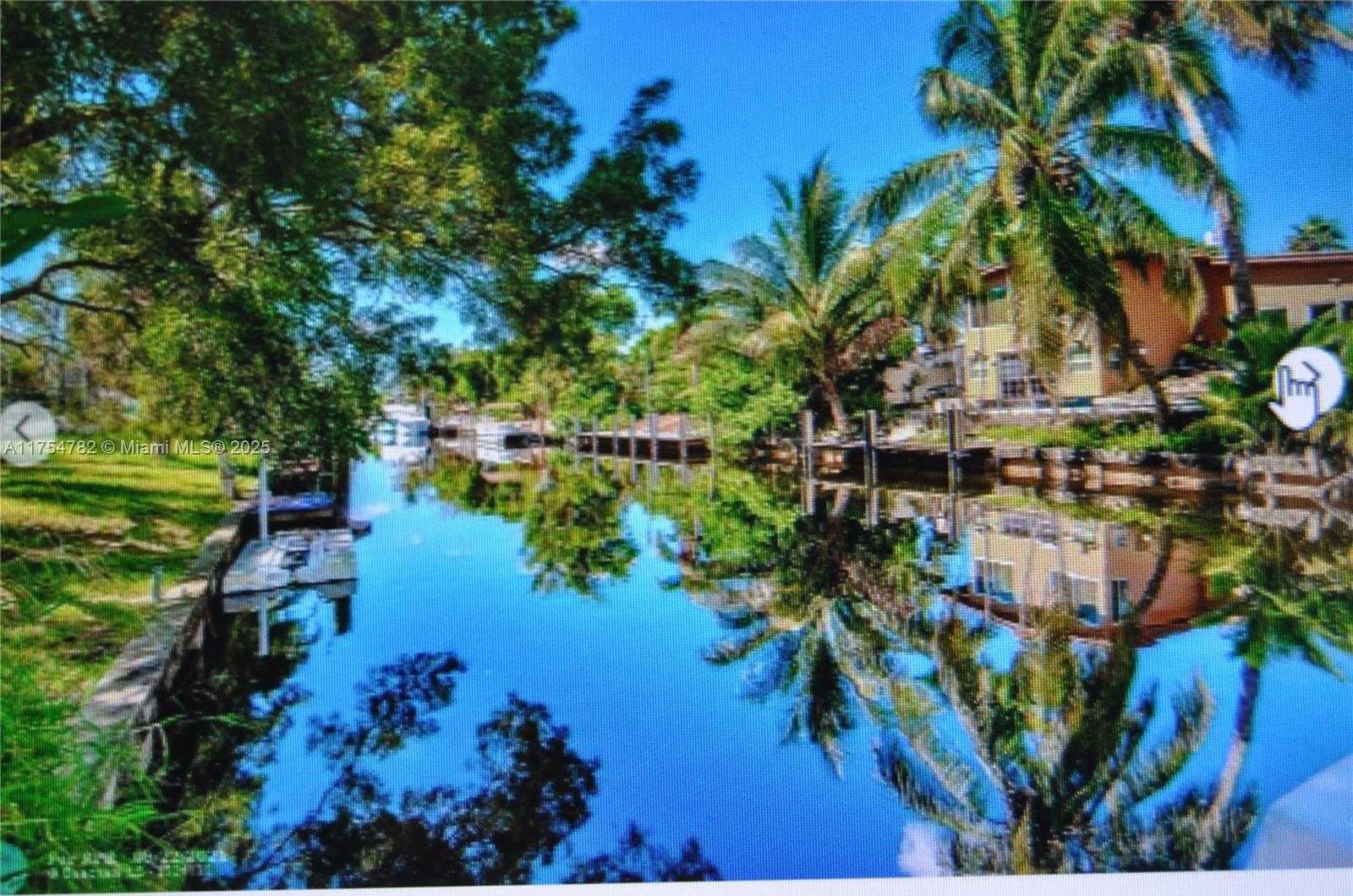Small Image of 2413 SUGARLOAF LN, Fort Lauderdale Number 8