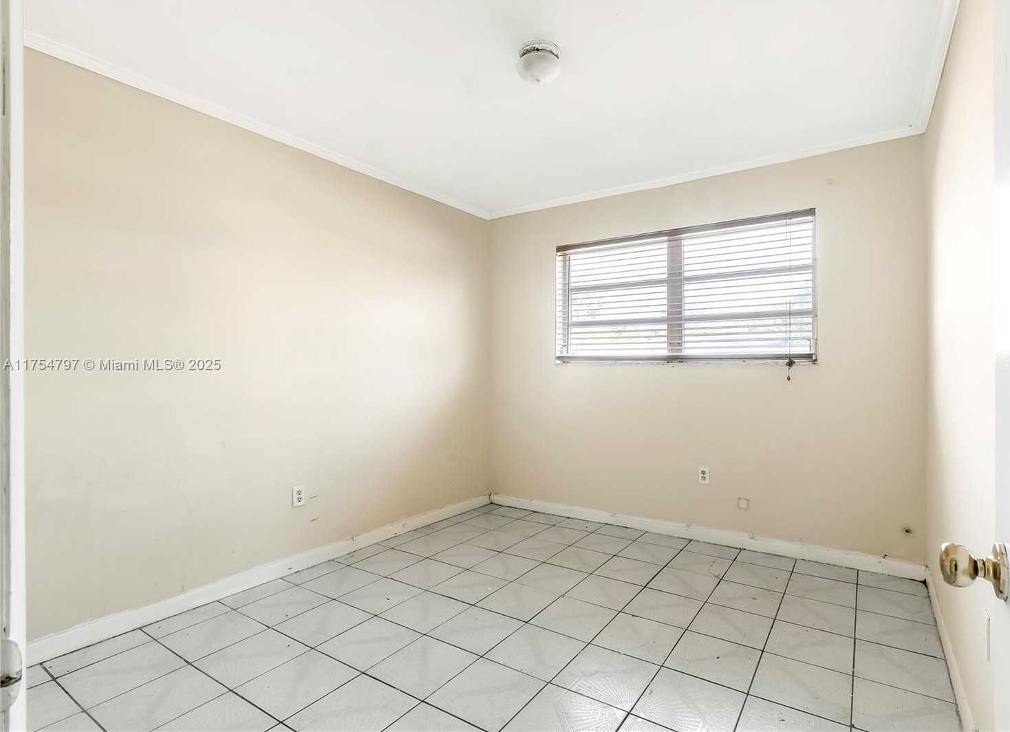 Small Image of 16560 SOUTH WEST 102ND CT, Miami Number 18