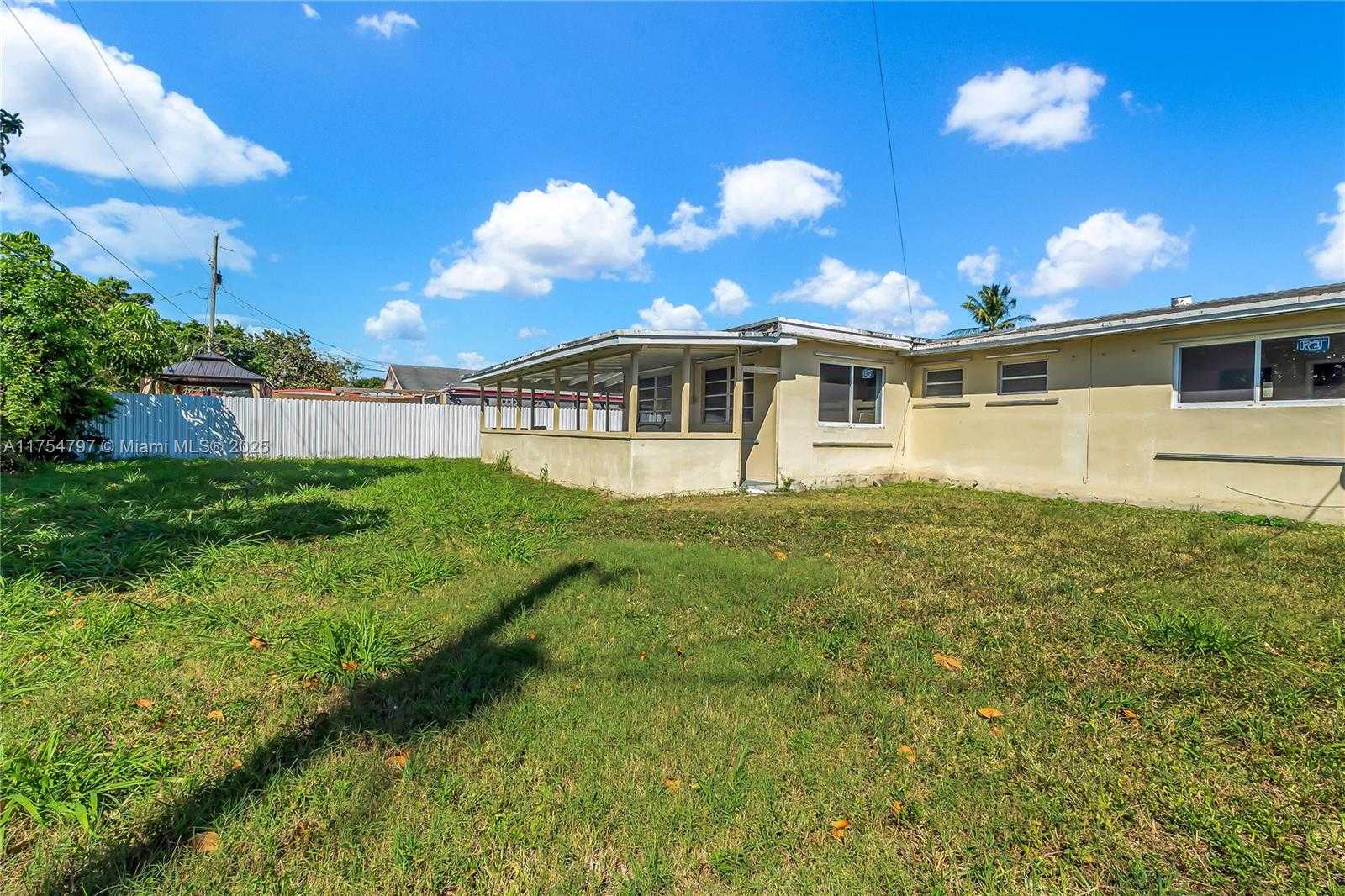 Small Image of 16560 SOUTH WEST 102ND CT, Miami Number 20
