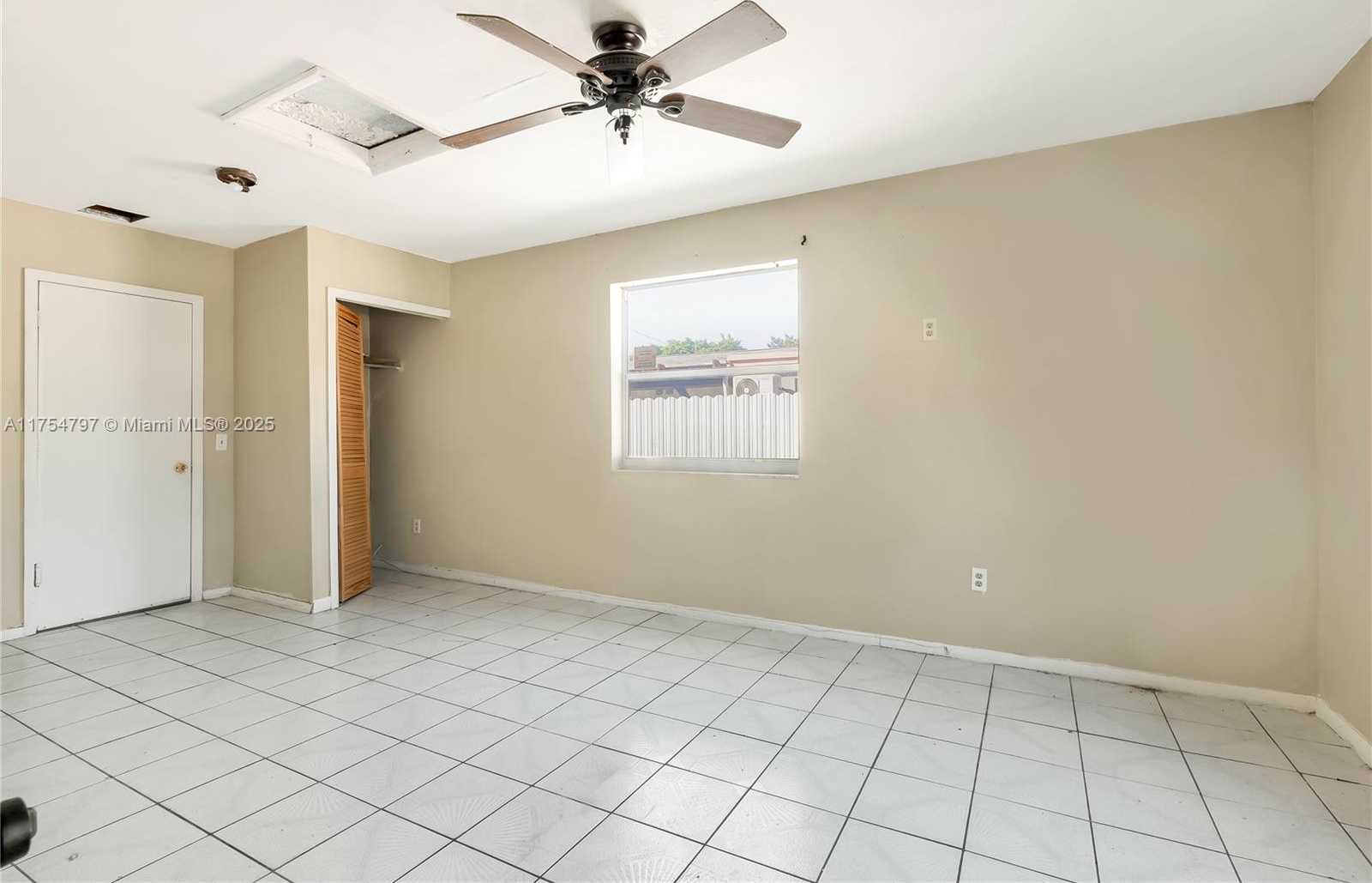 Small Image of 16560 SOUTH WEST 102ND CT, Miami Number 9