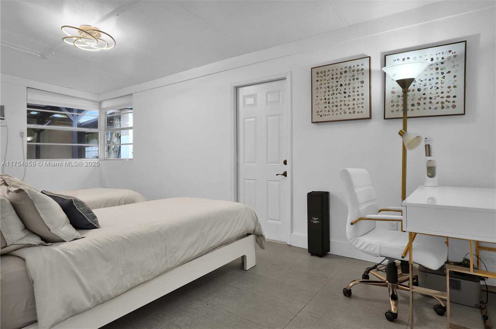 Small Image of 810 NORTH EAST 182ND ST, North Miami Beach Number 16