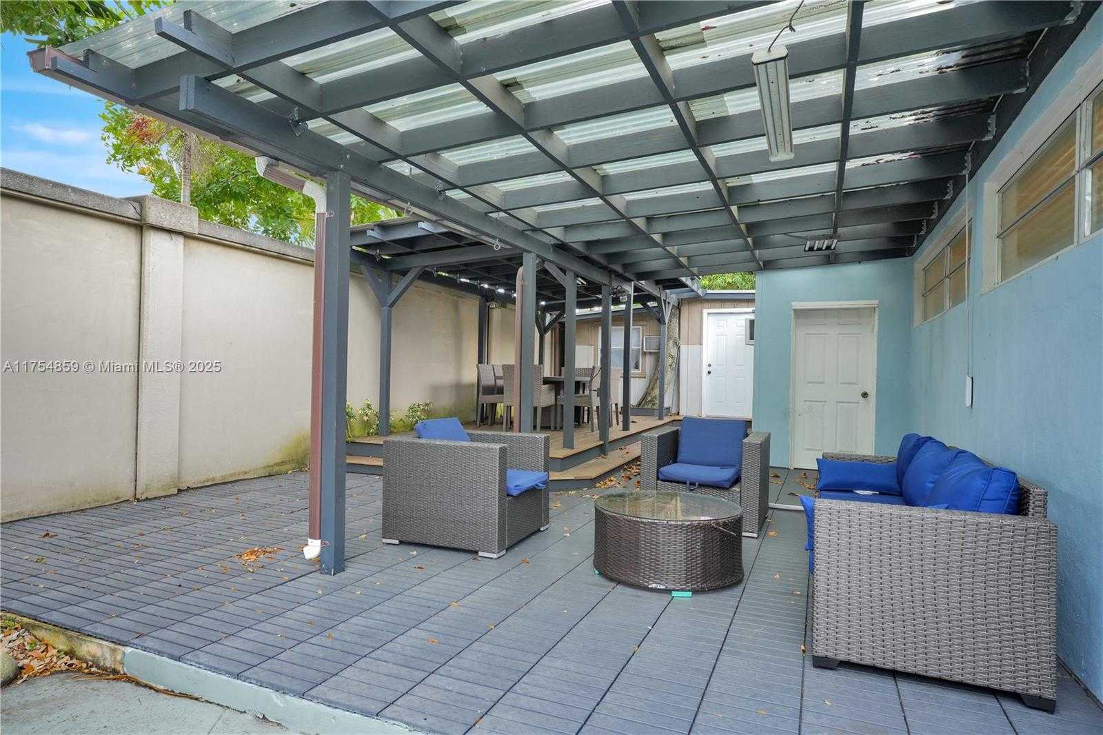 Small Image of 810 NORTH EAST 182ND ST, North Miami Beach Number 30