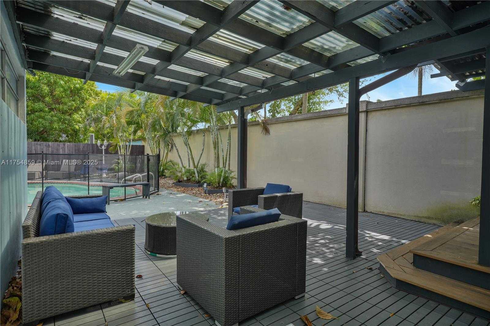Small Image of 810 NORTH EAST 182ND ST, North Miami Beach Number 34